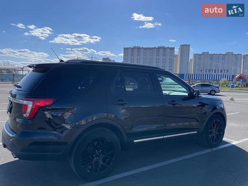 Внедорожник / Кроссовер Ford Explorer 2018 в Киеве