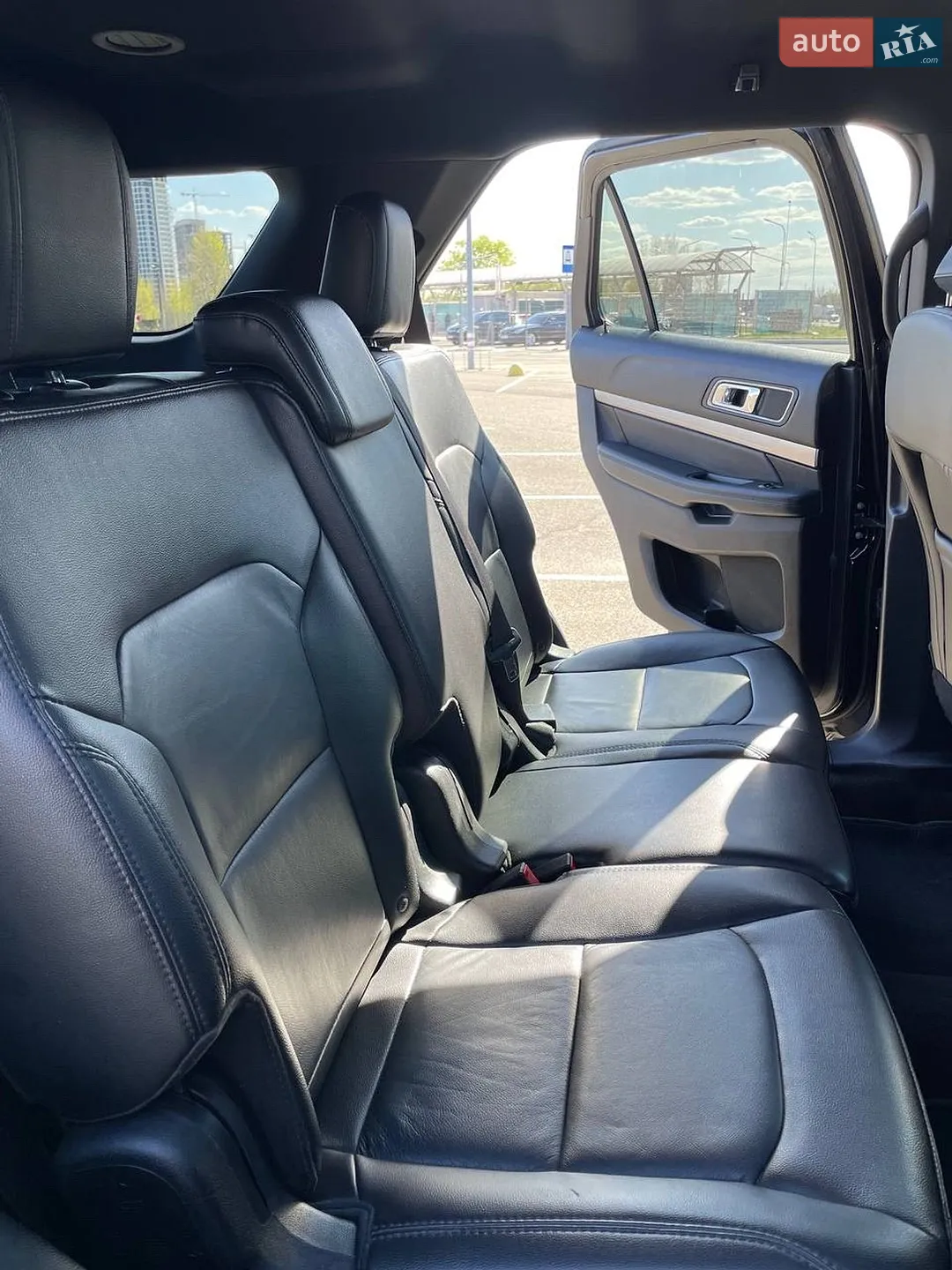 2018 Ford Explorer - мініатюра 13