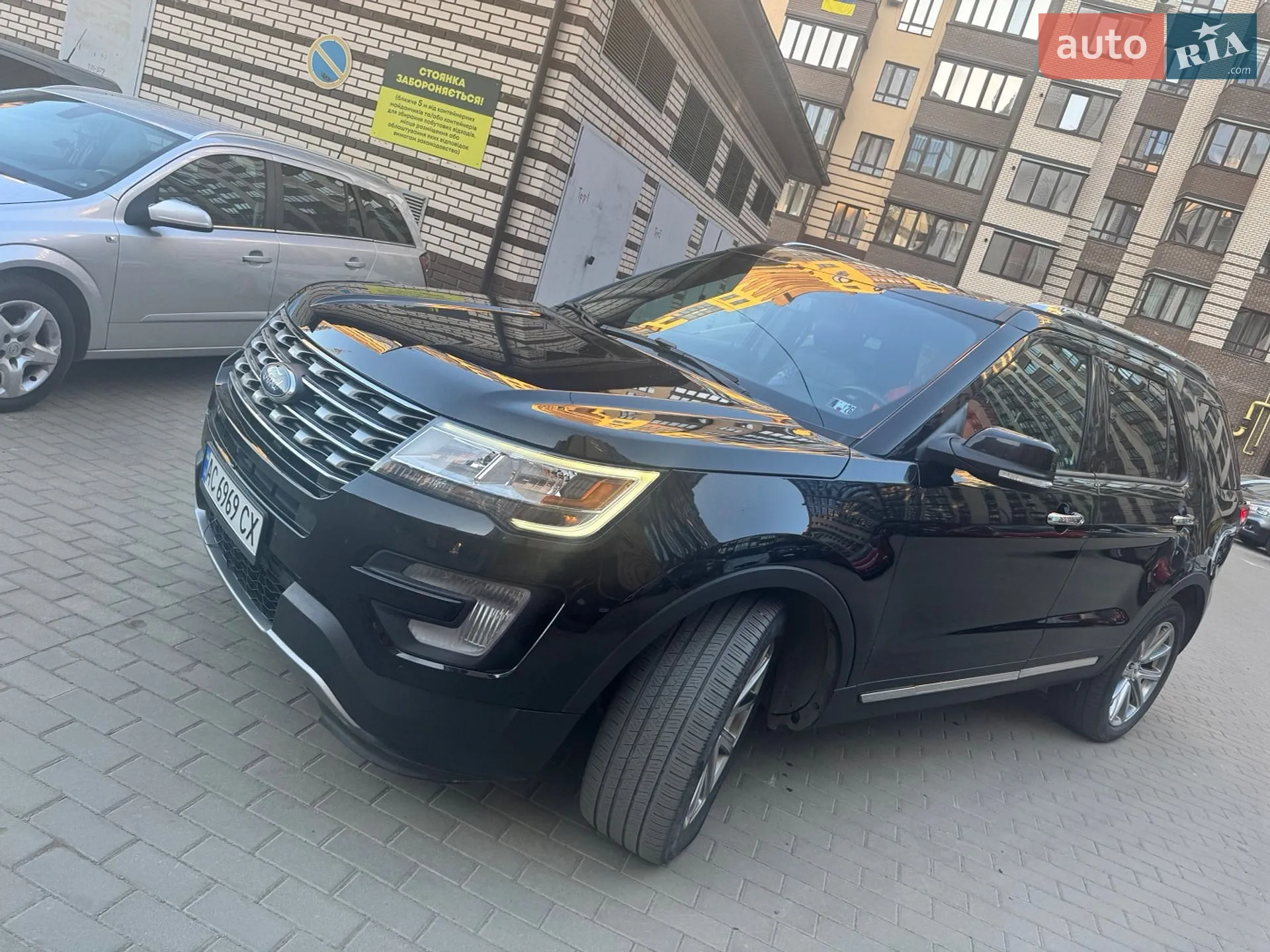 2017 Ford Explorer - мініатюра 4