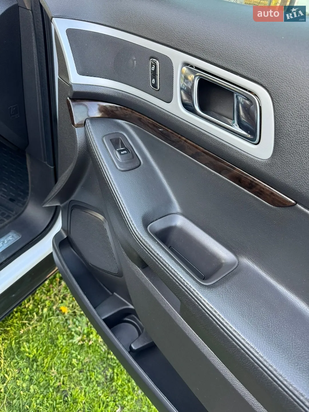 2012 Ford Explorer - мініатюра 17