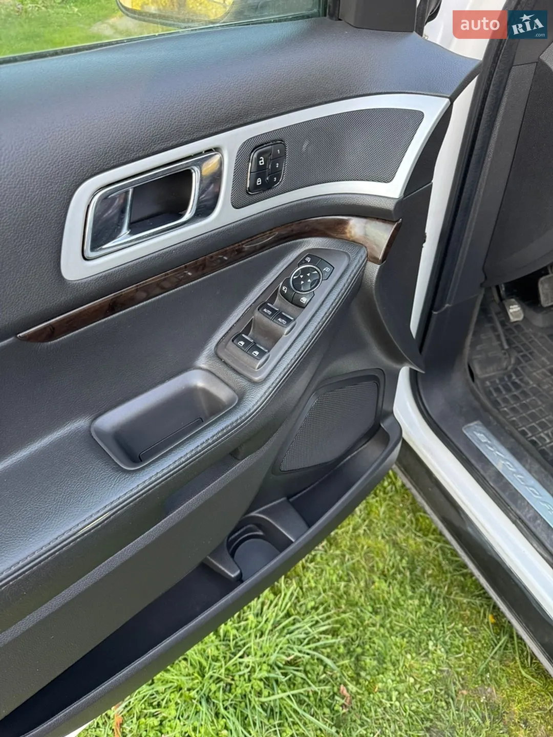 2012 Ford Explorer - мініатюра 21