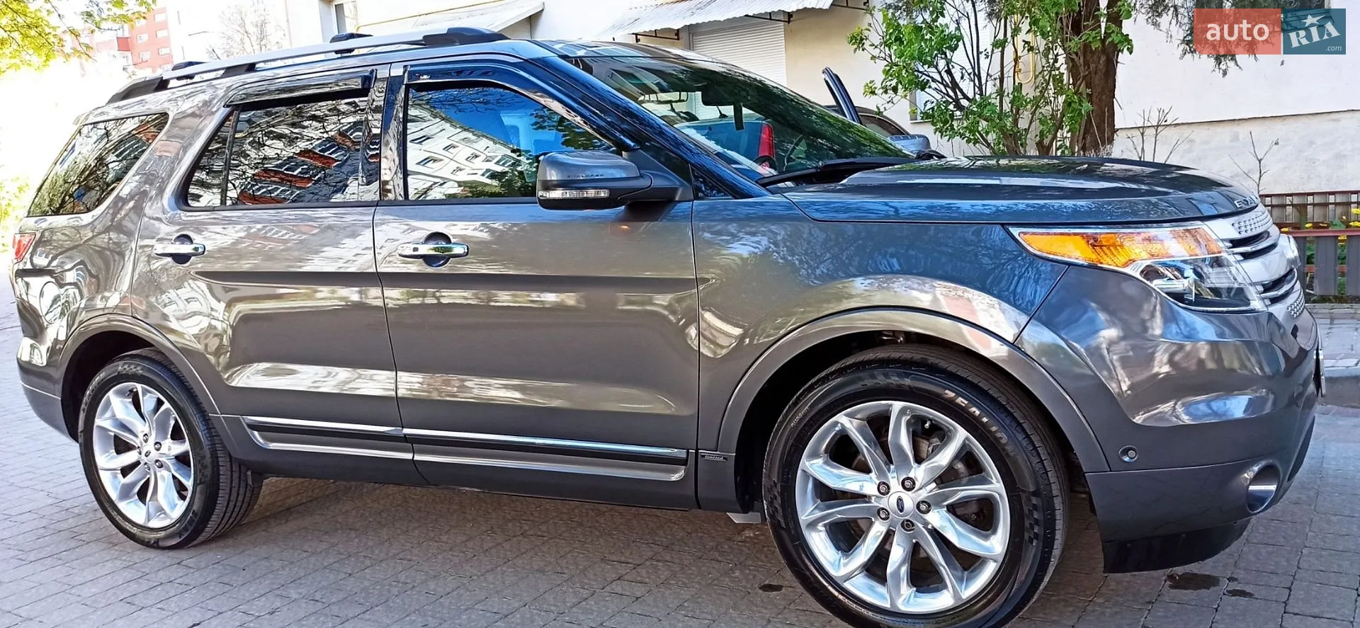 2011 Ford Explorer - мініатюра 5