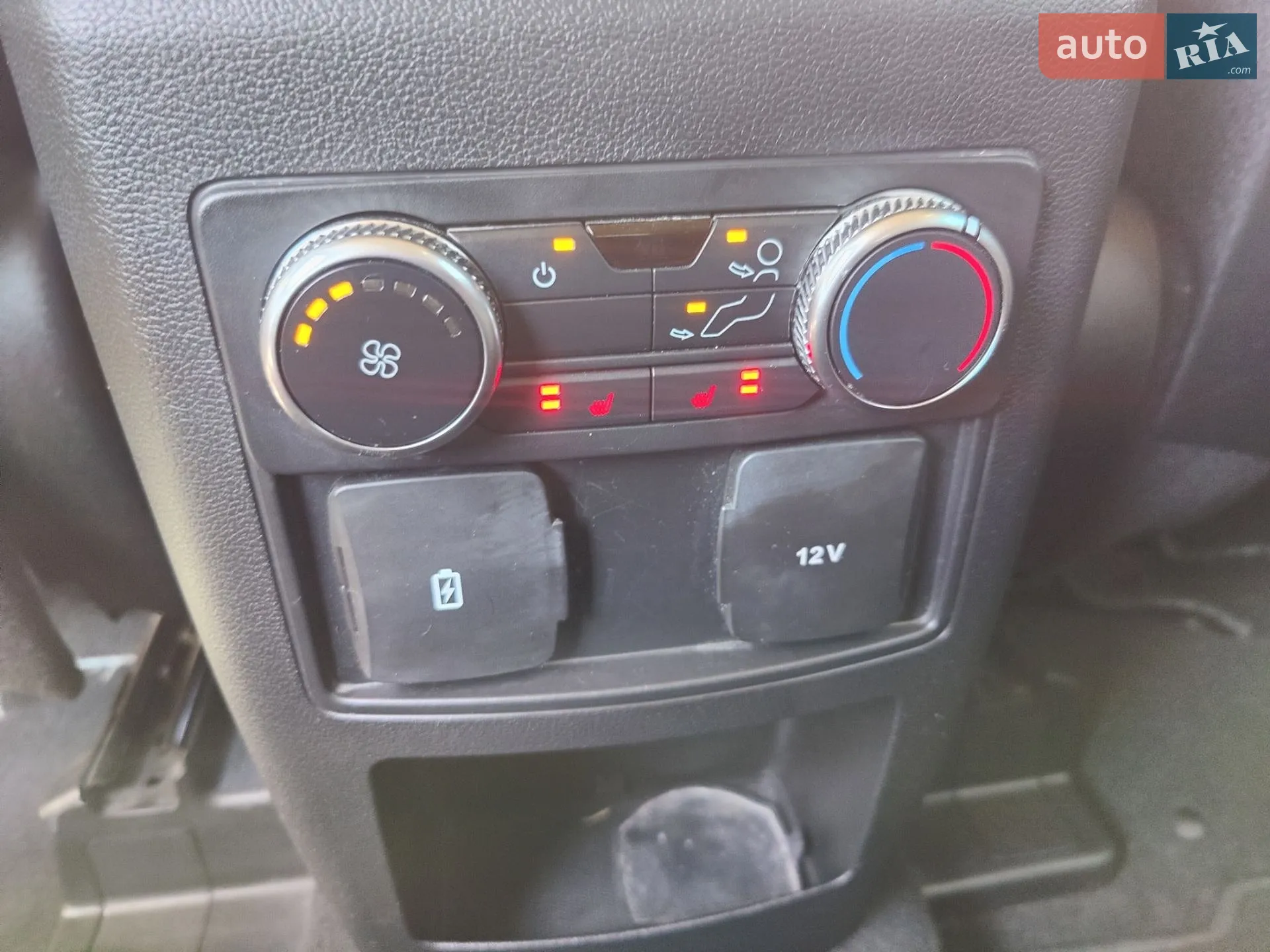 2019 Ford Explorer - мініатюра 21