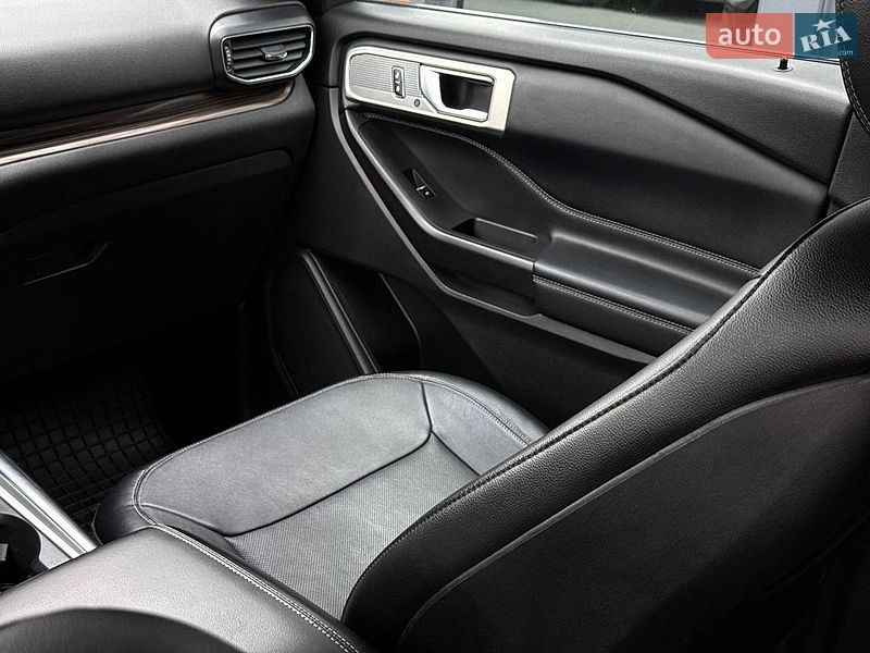 Позашляховик / Кросовер Ford Explorer 2019 в Рівному