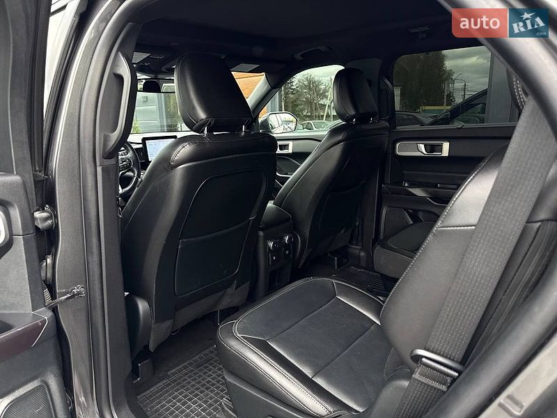 Позашляховик / Кросовер Ford Explorer 2019 в Рівному