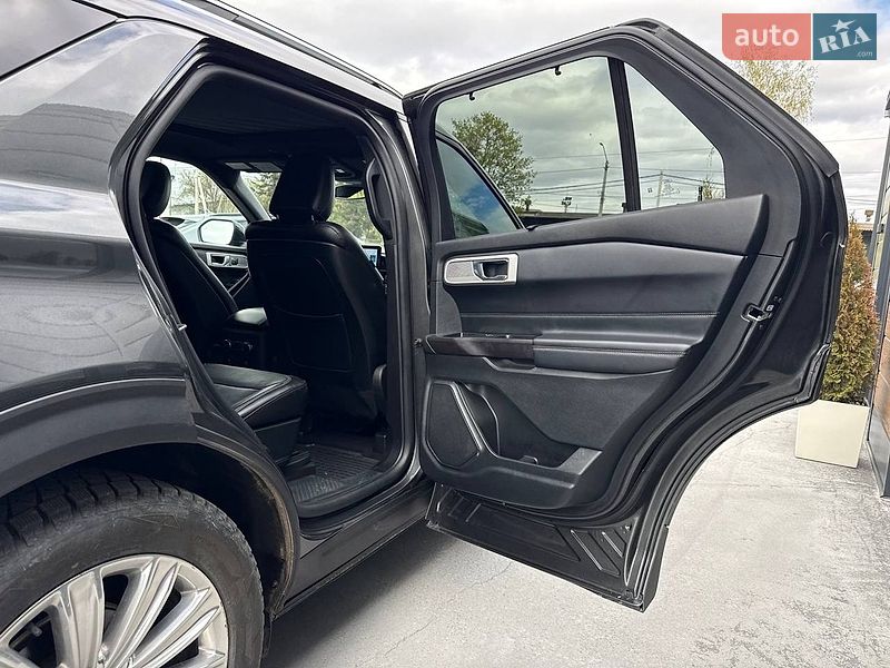 Позашляховик / Кросовер Ford Explorer 2019 в Рівному