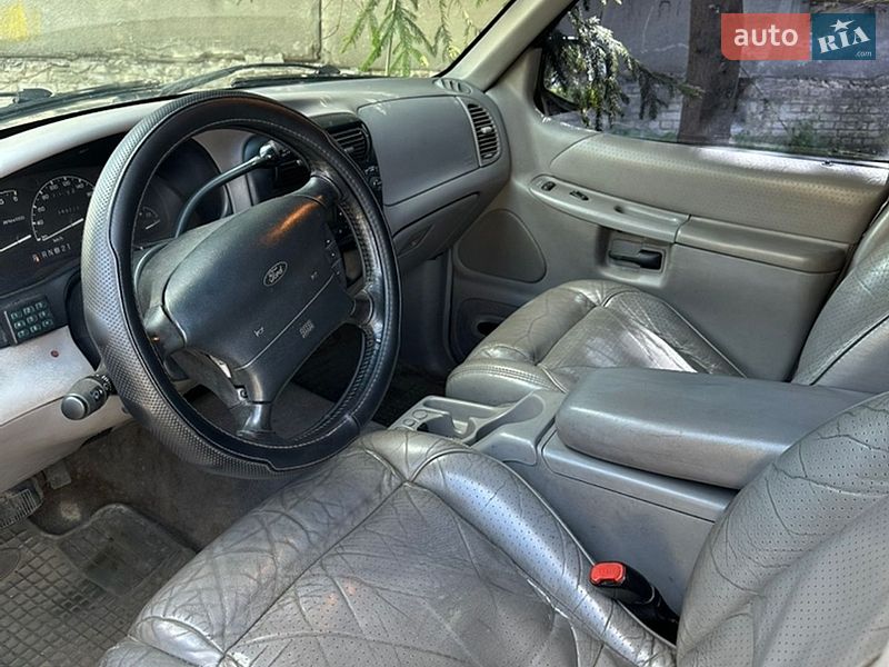 Позашляховик / Кросовер Ford Explorer 1998 в Харкові