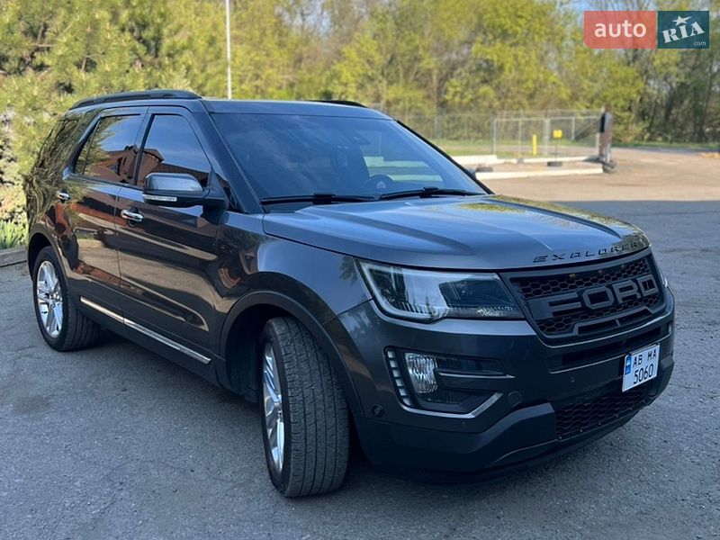 Внедорожник / Кроссовер Ford Explorer 2017 в Соленом