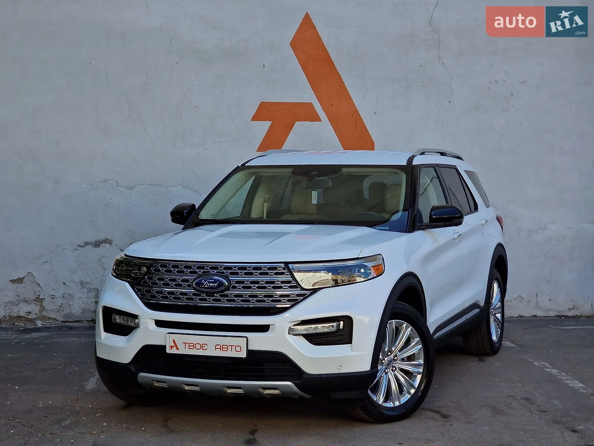 2019 Ford Explorer - фото 1