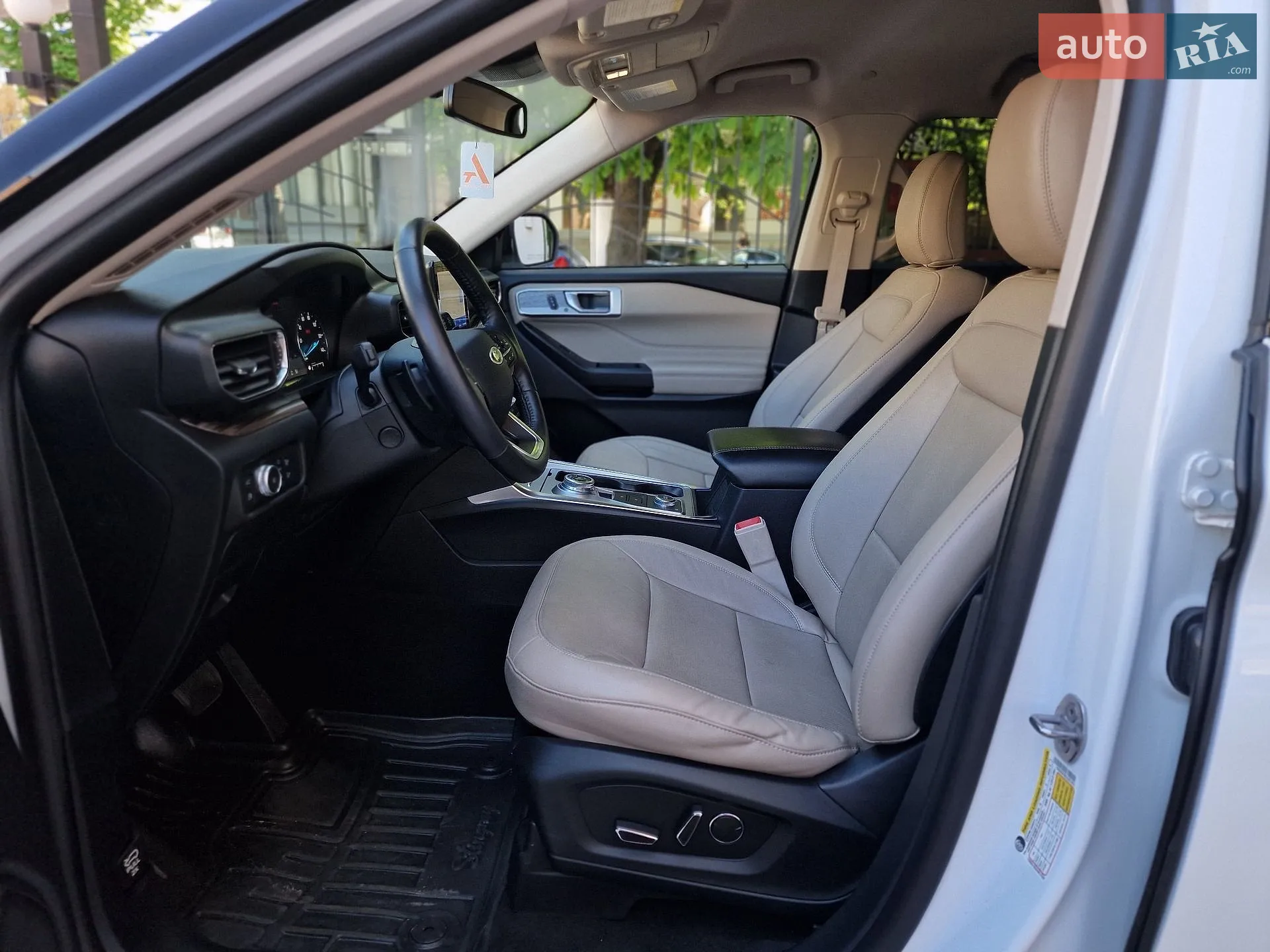 2019 Ford Explorer - мініатюра 38