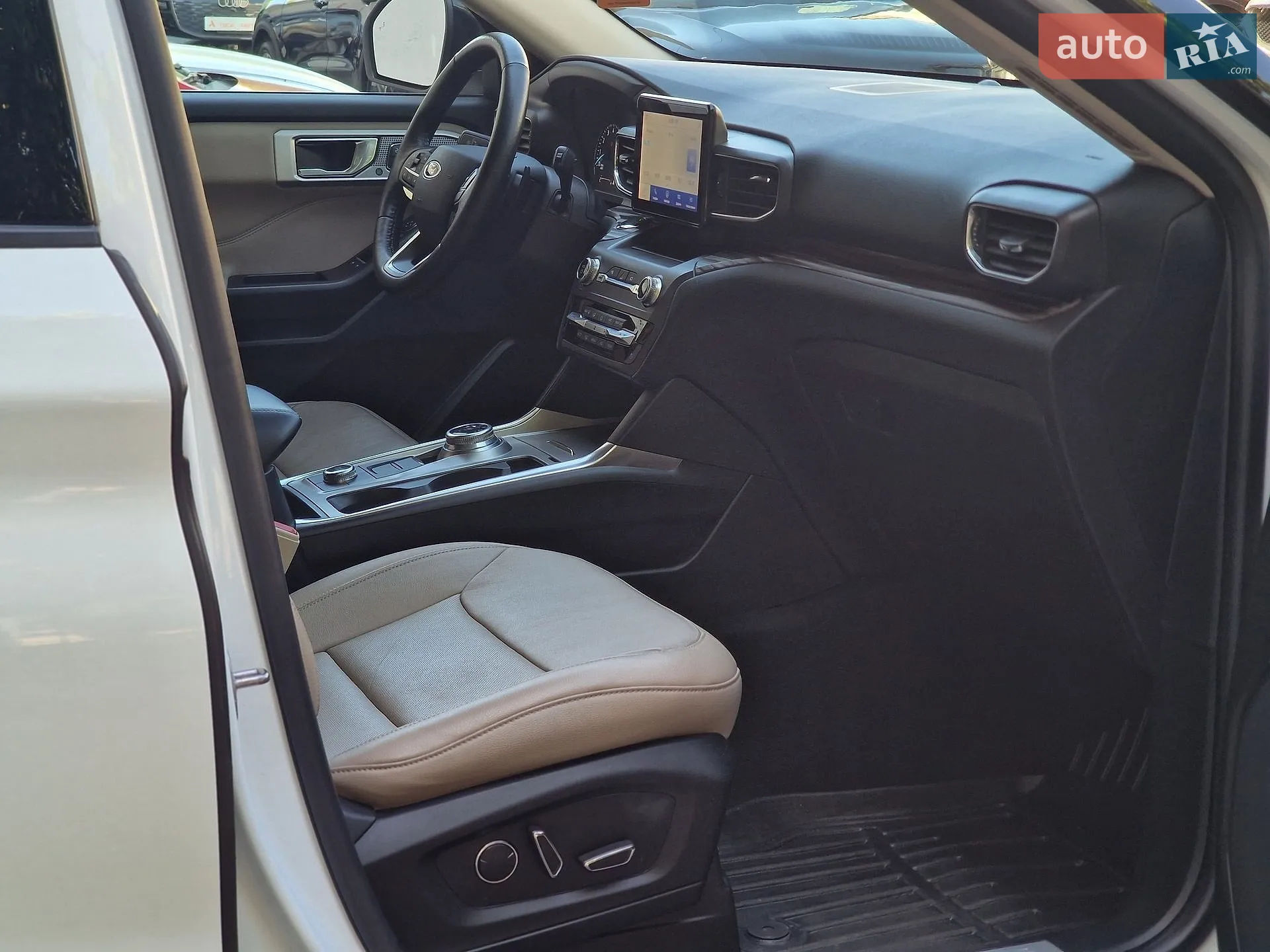 2019 Ford Explorer - мініатюра 47