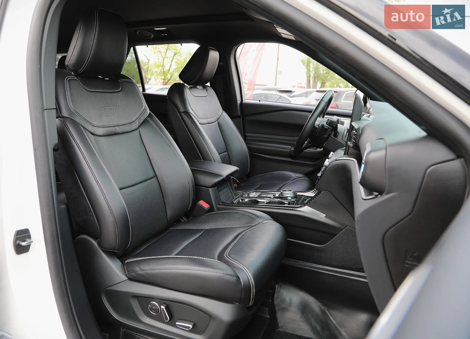 2020 Ford Explorer - мініатюра 11