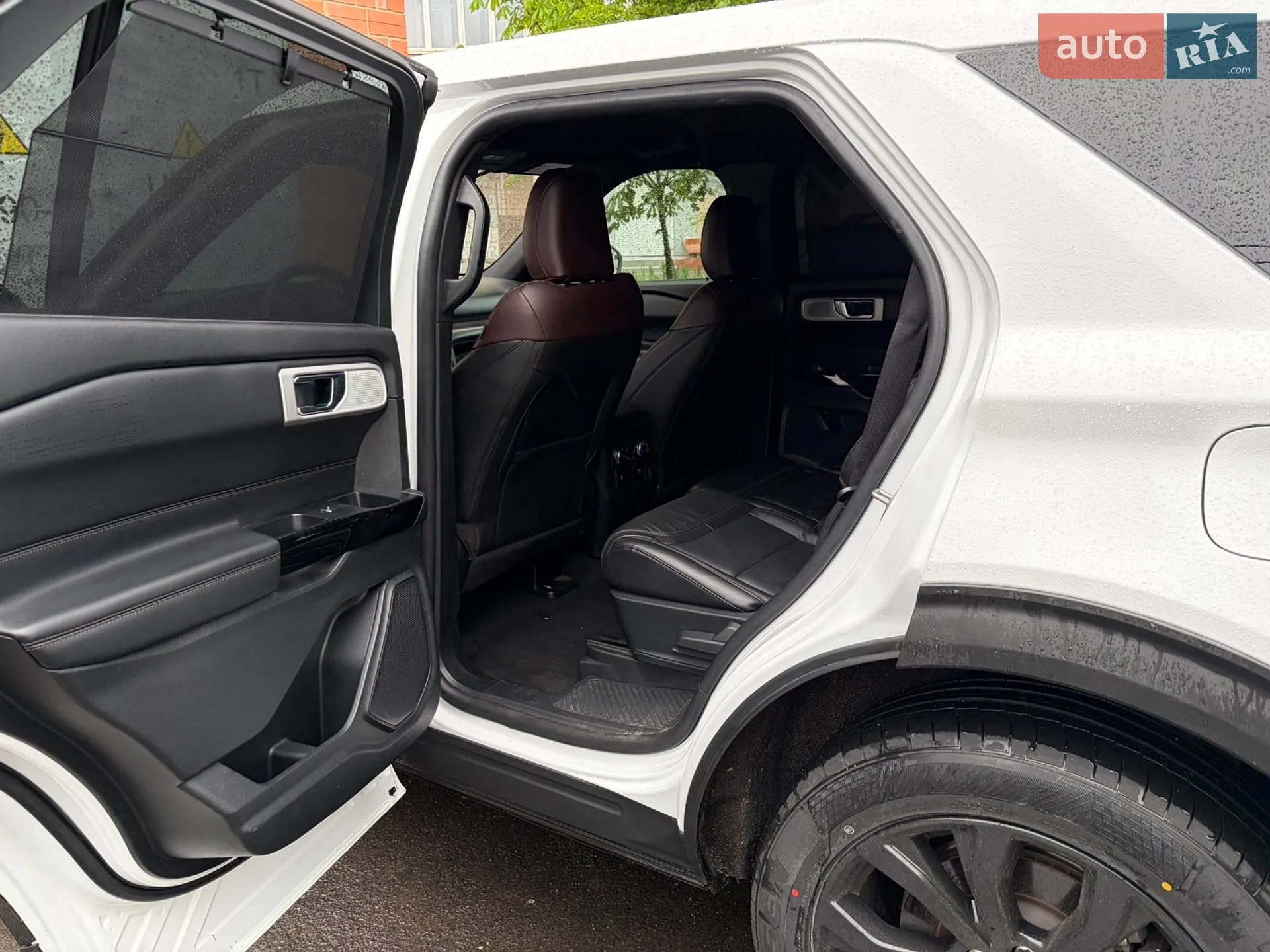 2022 Ford Explorer - мініатюра 11