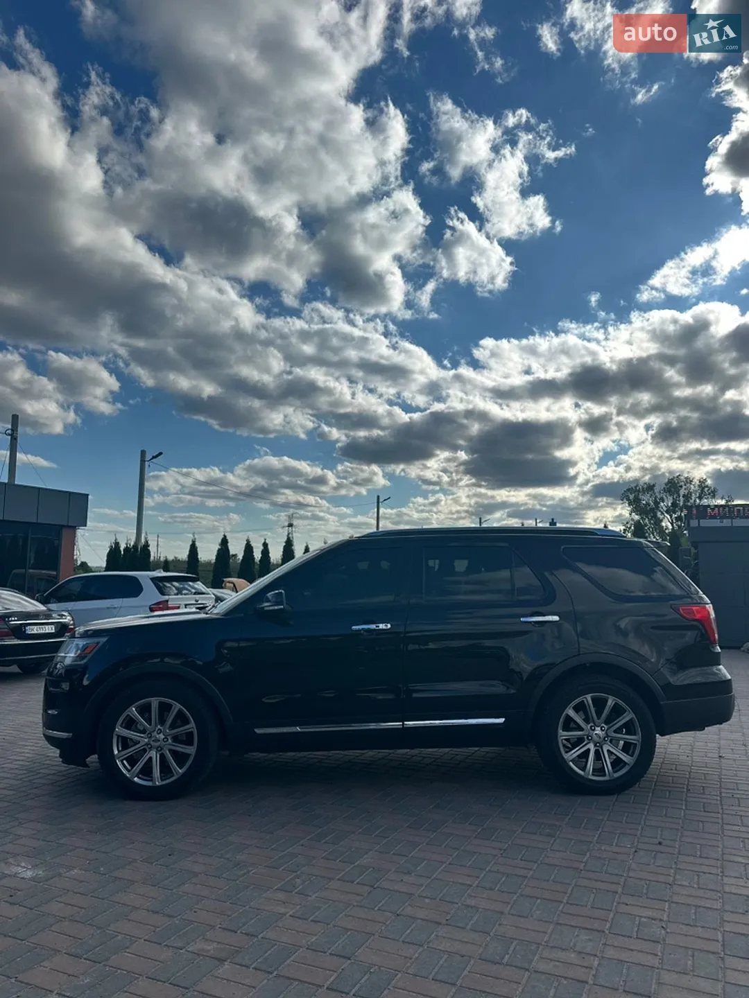 2017 Ford Explorer - мініатюра 4