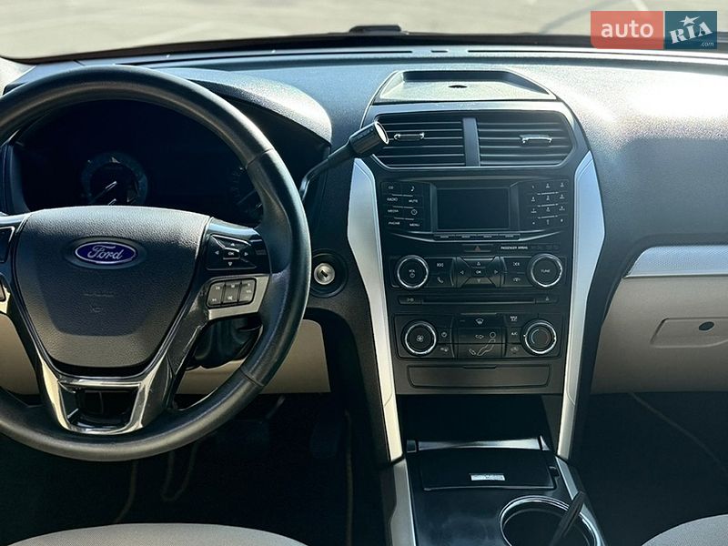 Внедорожник / Кроссовер Ford Explorer 2017 в Ивано-Франковске