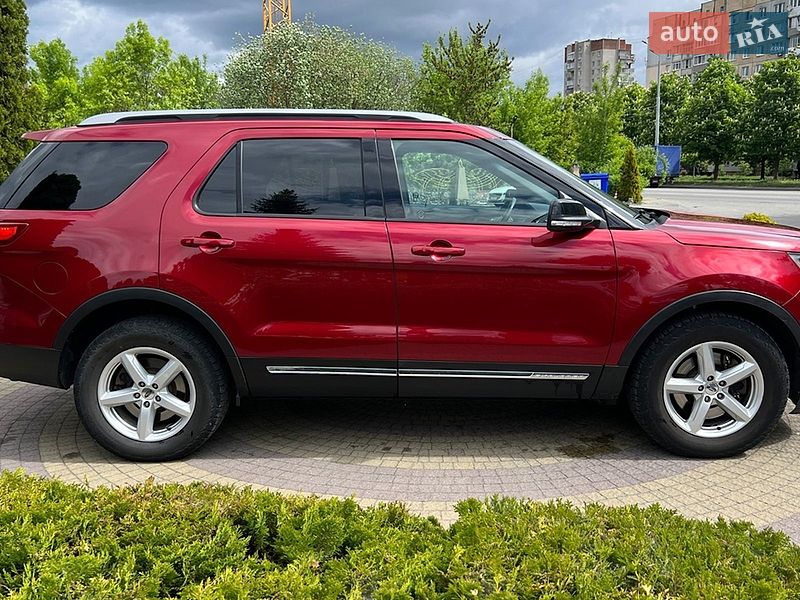 Позашляховик / Кросовер Ford Explorer 2015 в Львові