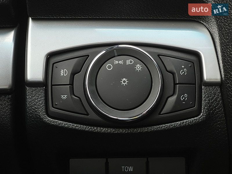 Позашляховик / Кросовер Ford Explorer 2015 в Львові