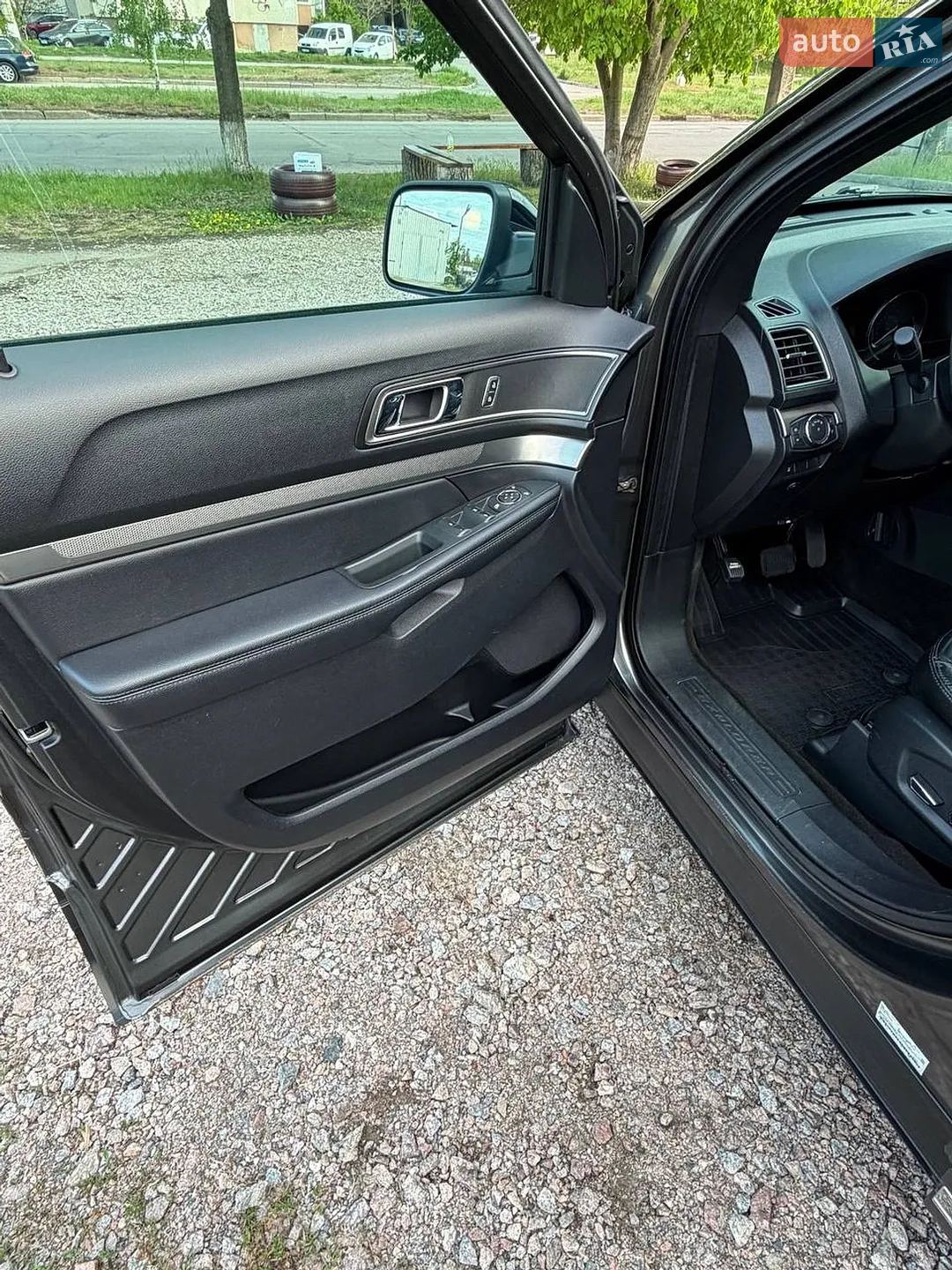 2018 Ford Explorer - мініатюра 17
