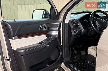 Внедорожник / Кроссовер Ford Explorer 2016 в Черноморске фото 5 Внедорожник / Кроссовер Ford Explorer 2016 в Черноморске