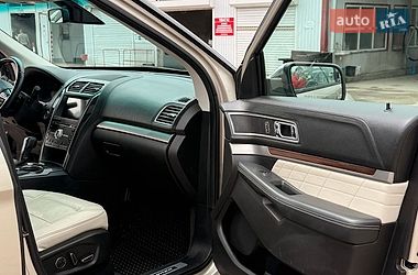 Внедорожник / Кроссовер Ford Explorer 2016 в Черноморске фото 19 Внедорожник / Кроссовер Ford Explorer 2016 в Черноморске