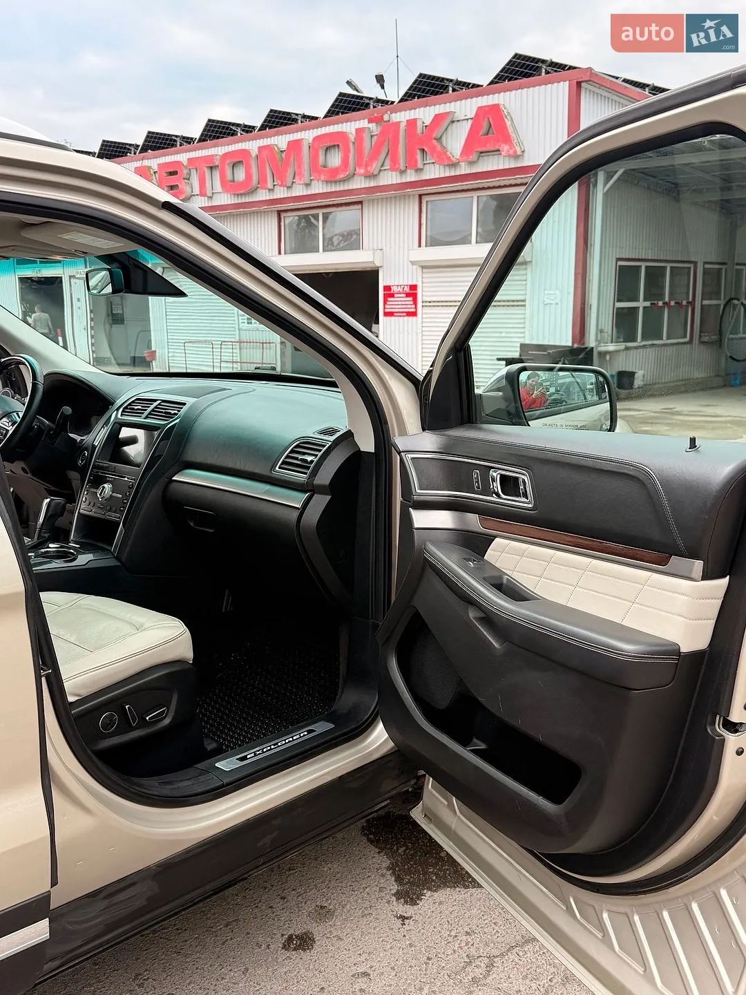 2016 Ford Explorer - мініатюра 19