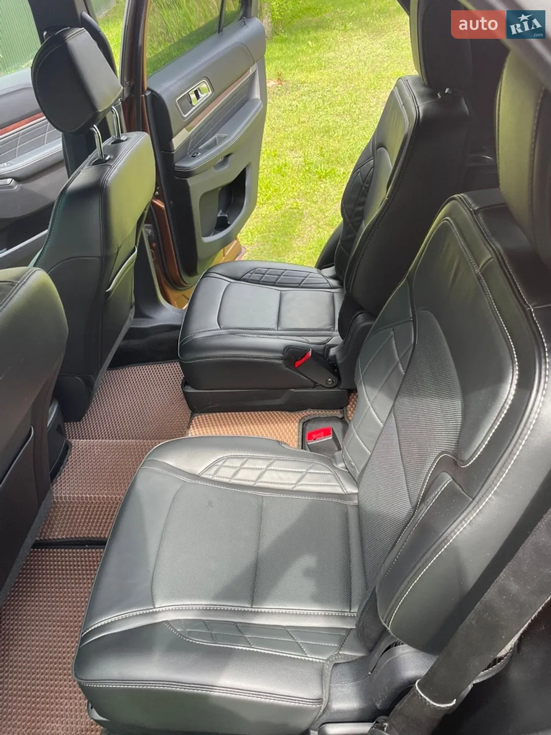 2016 Ford Explorer - мініатюра 18