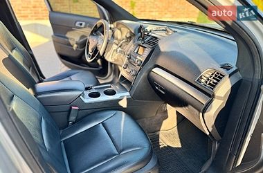 Позашляховик / Кросовер Ford Explorer 2017 в Львові