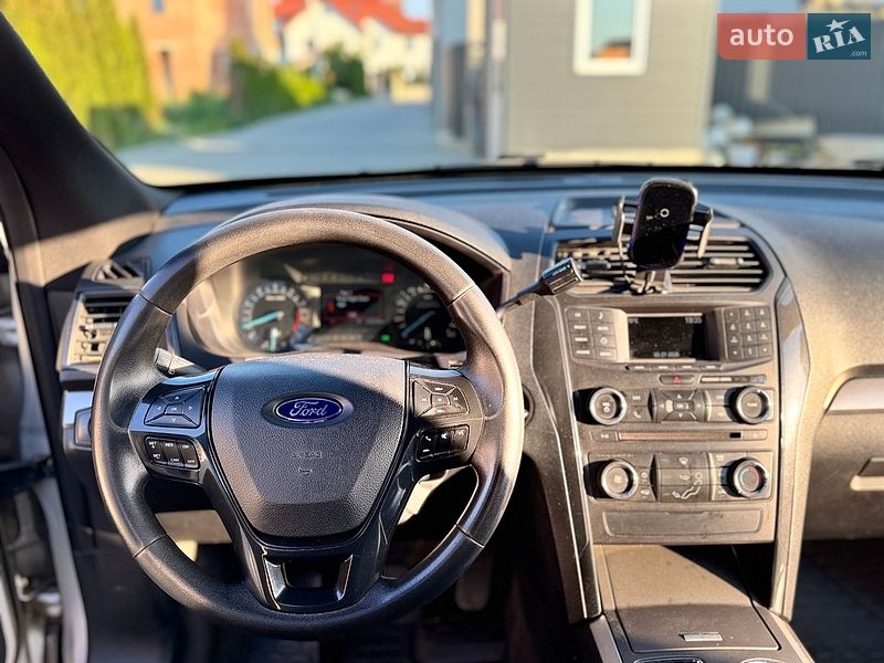 Позашляховик / Кросовер Ford Explorer 2017 в Львові