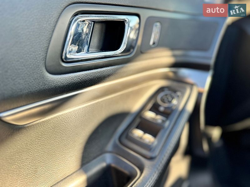 Позашляховик / Кросовер Ford Explorer 2017 в Львові