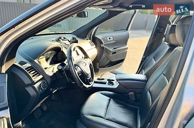 Позашляховик / Кросовер Ford Explorer 2017 в Львові