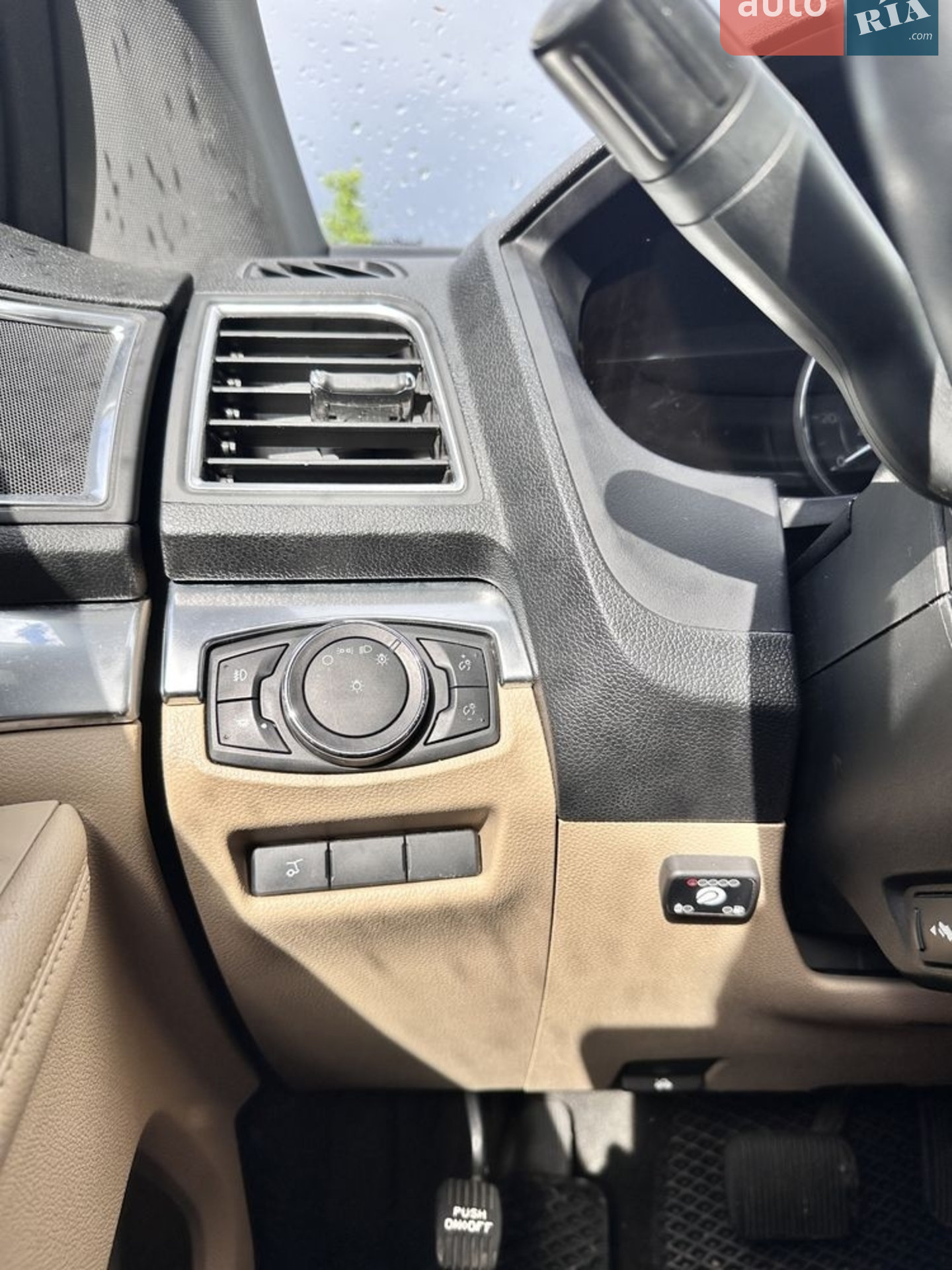 2017 Ford Explorer - мініатюра 9