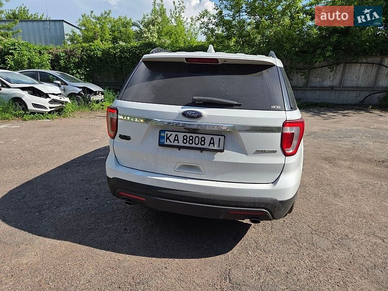 Позашляховик / Кросовер Ford Explorer 2016 в Києві