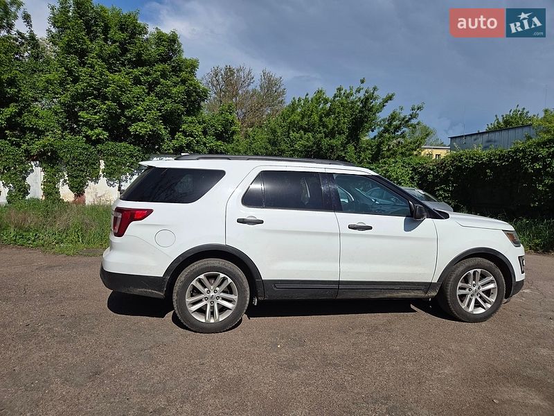 Позашляховик / Кросовер Ford Explorer 2016 в Києві