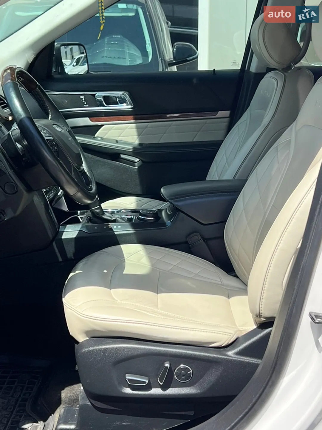 2017 Ford Explorer - мініатюра 21