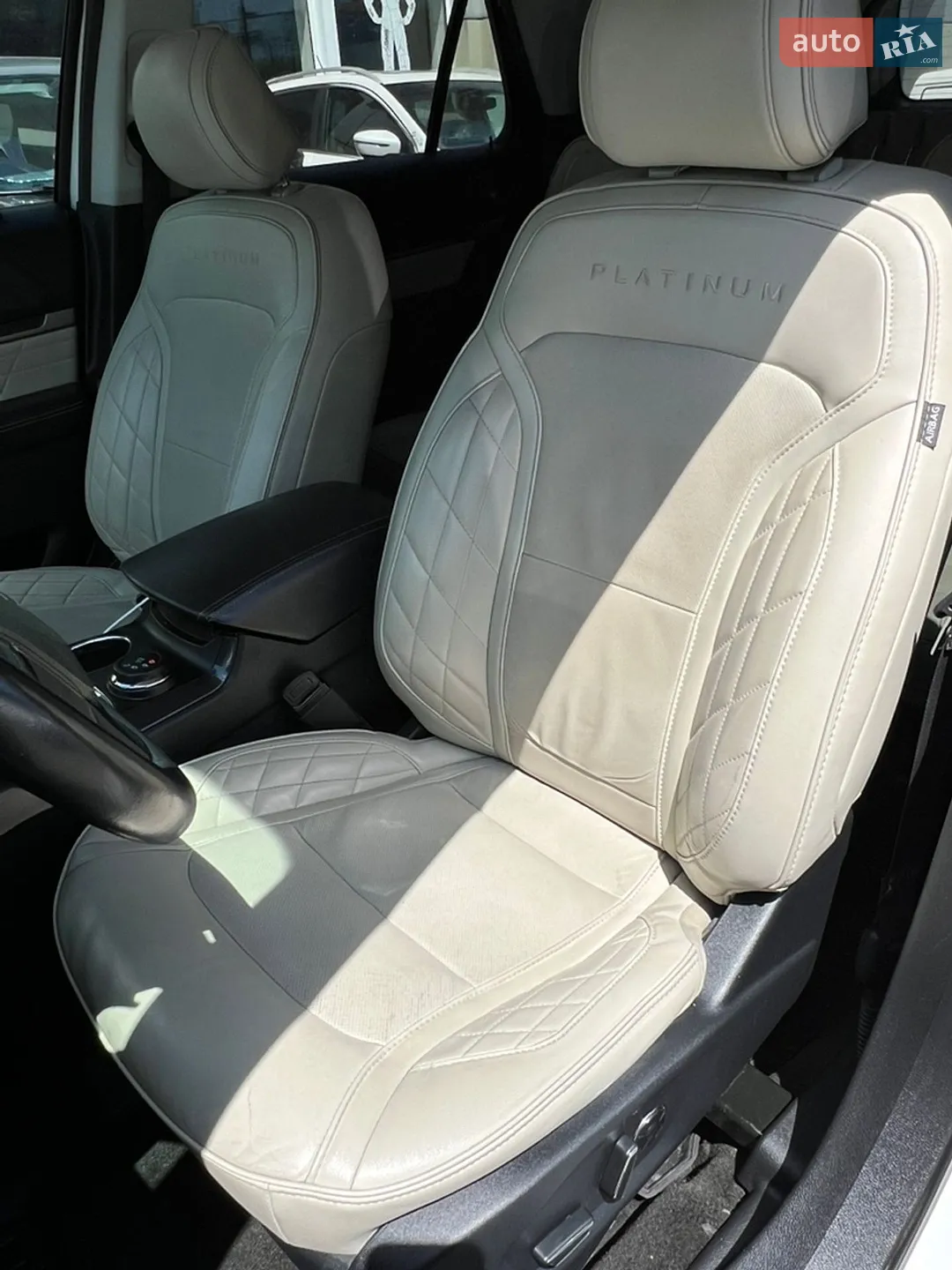 2017 Ford Explorer - мініатюра 26