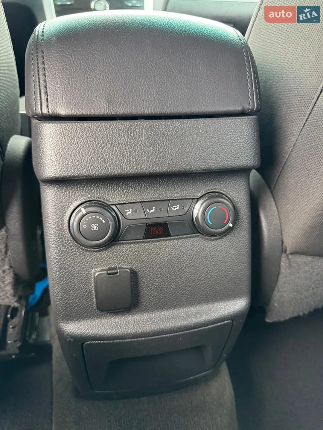 2012 Ford Explorer - мініатюра 19