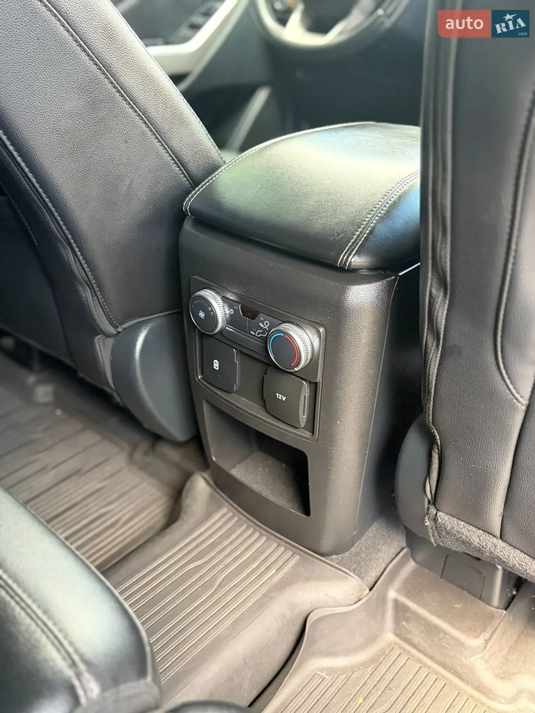 2020 Ford Explorer - мініатюра 15