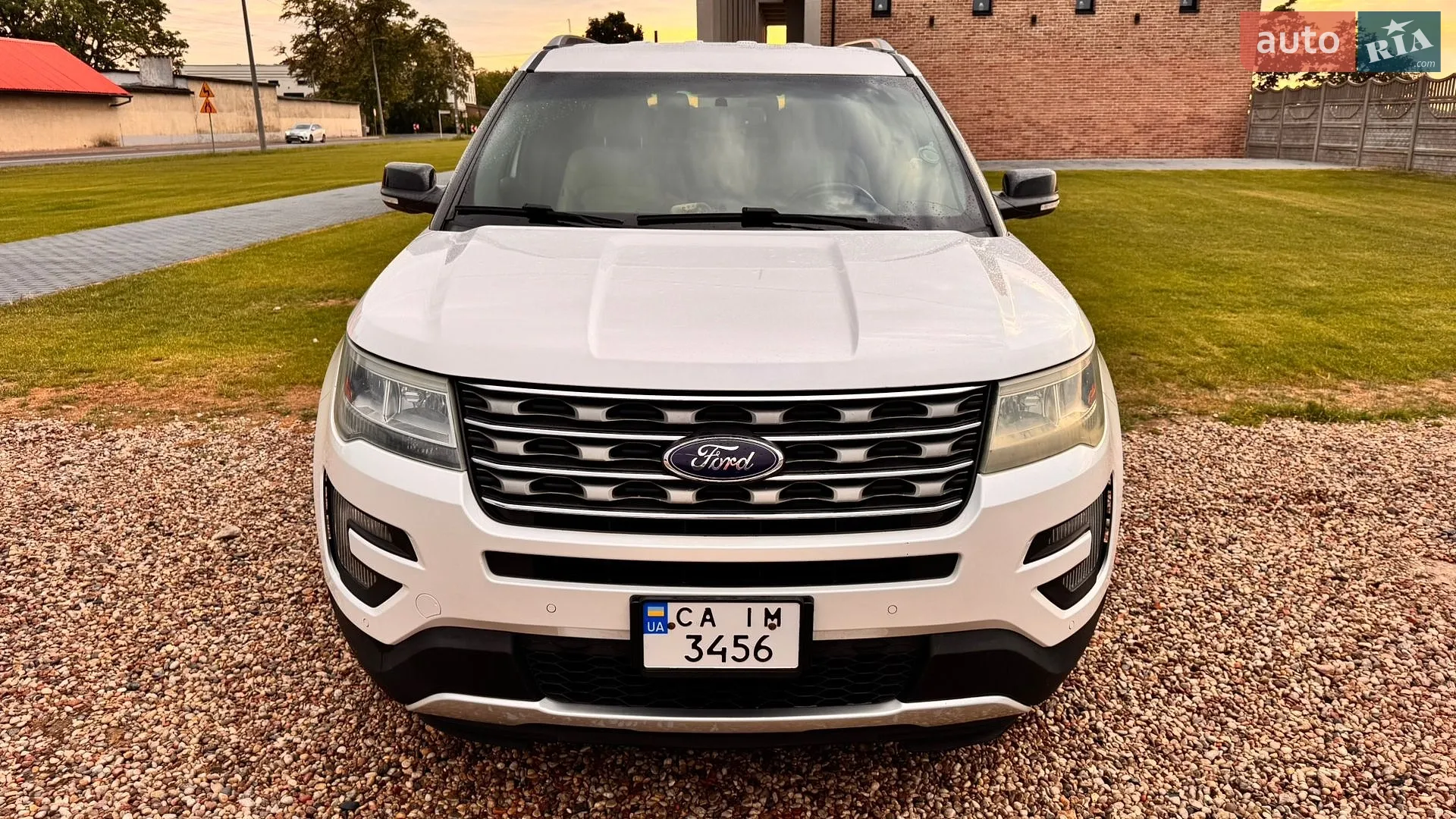 2016 Ford Explorer - мініатюра 2