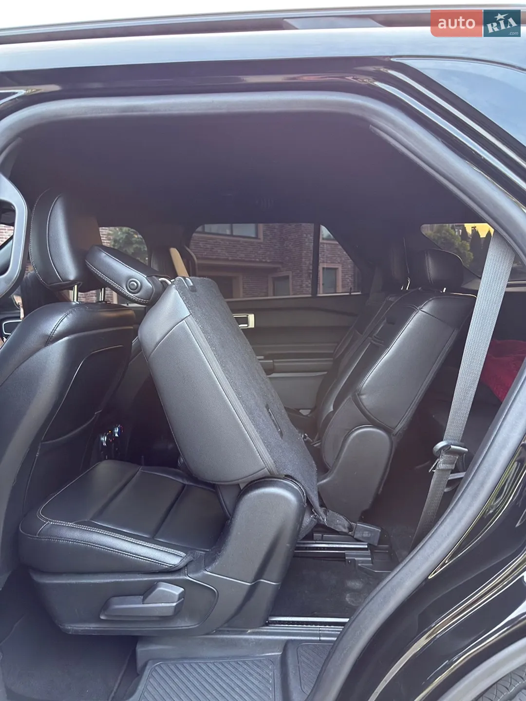 2020 Ford Explorer - мініатюра 18