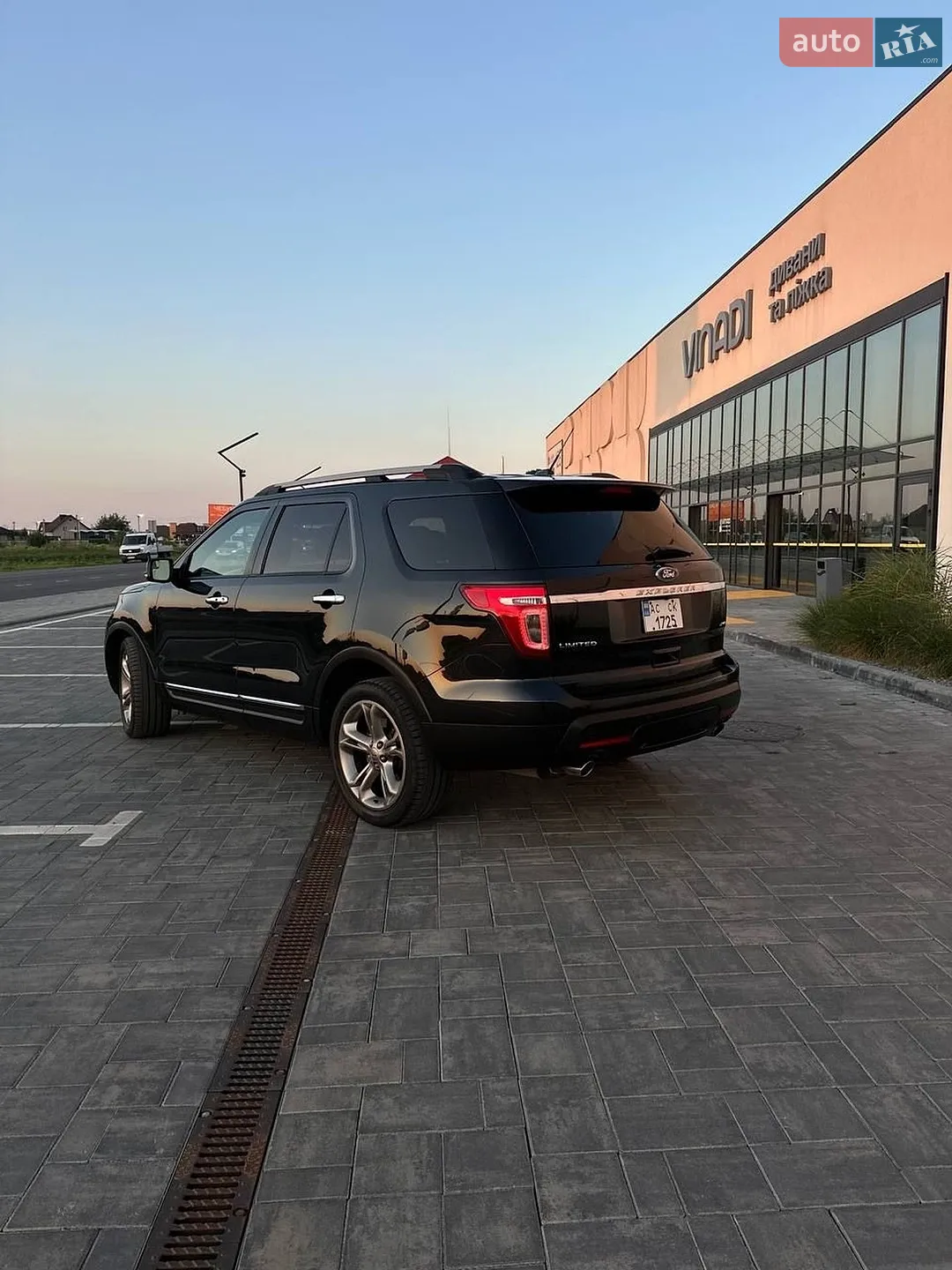 2015 Ford Explorer - мініатюра 5
