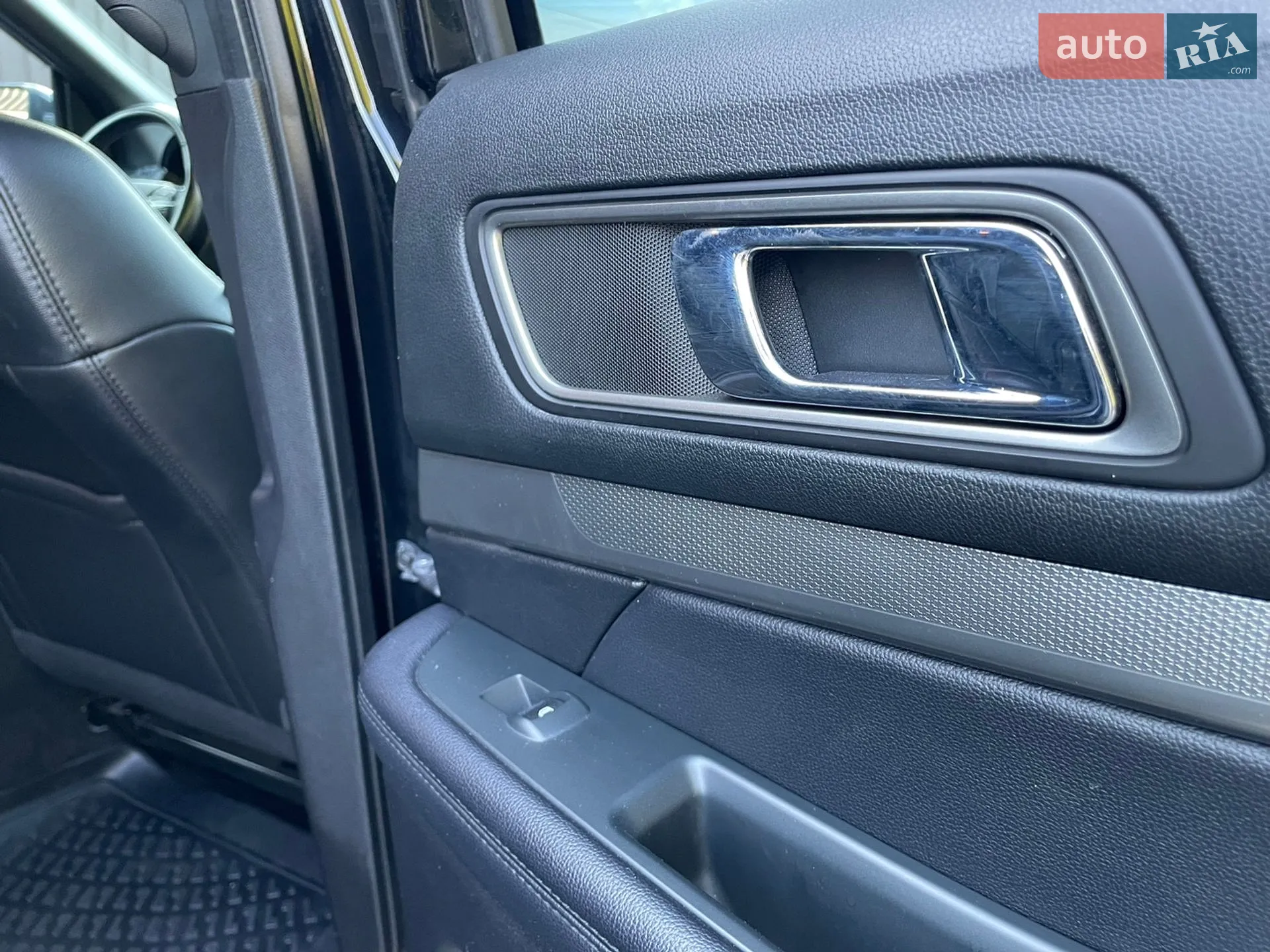 2018 Ford Explorer - мініатюра 71