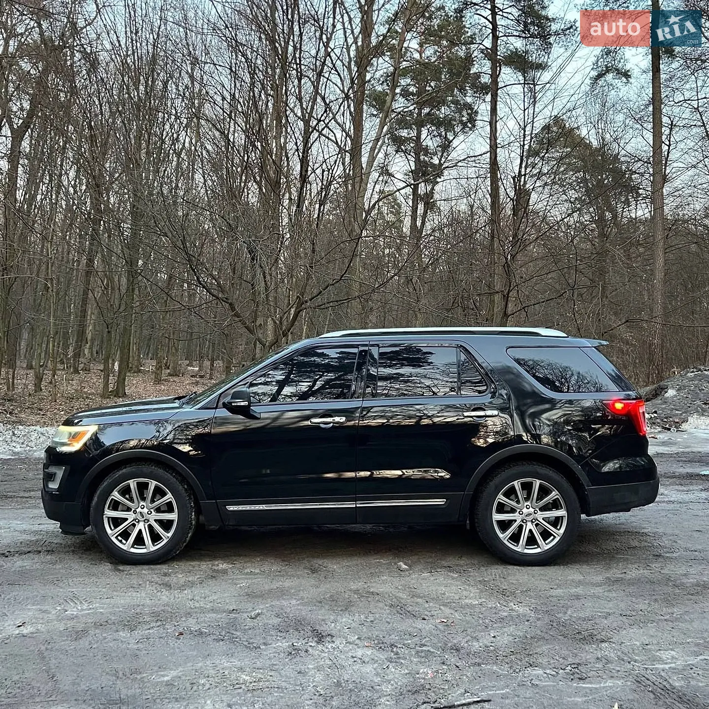2016 Ford Explorer - мініатюра 3
