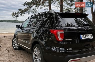 Позашляховик / Кросовер Ford Explorer 2017 в Луцьку