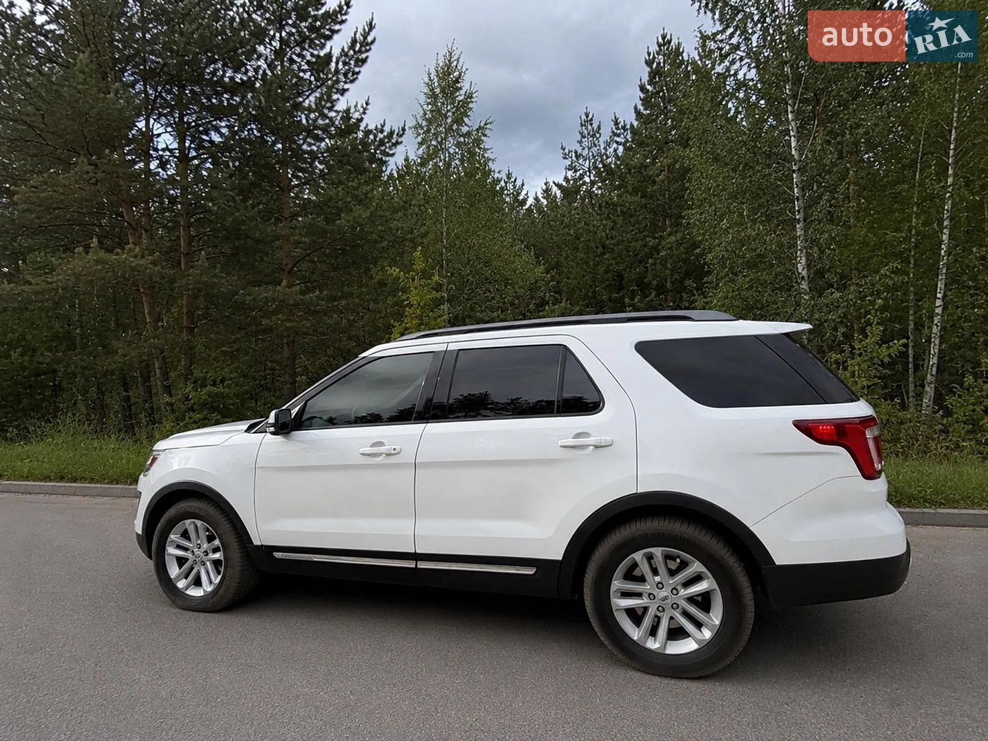 2017 Ford Explorer - мініатюра 3