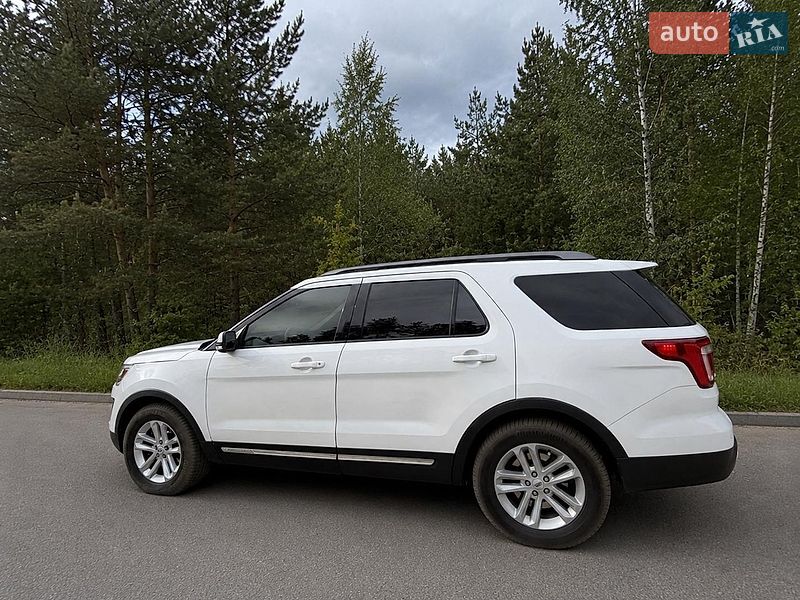 Позашляховик / Кросовер Ford Explorer 2017 в Ірпені