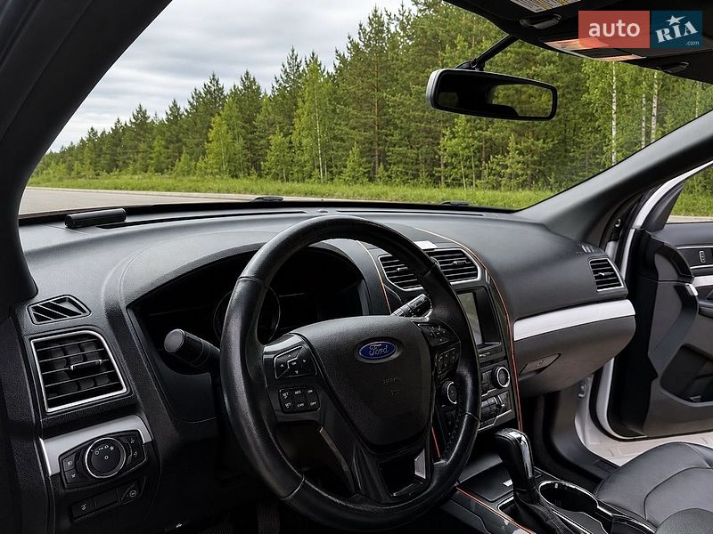 Внедорожник / Кроссовер Ford Explorer 2017 в Ирпене