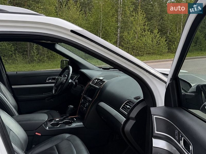 Внедорожник / Кроссовер Ford Explorer 2017 в Ирпене