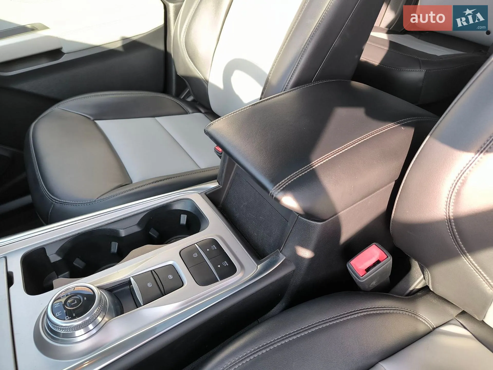 2021 Ford Explorer - мініатюра 12