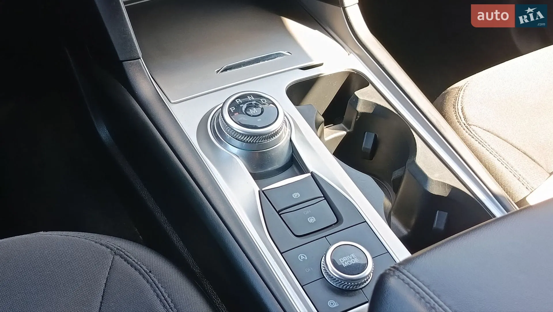 2020 Ford Explorer - мініатюра 24