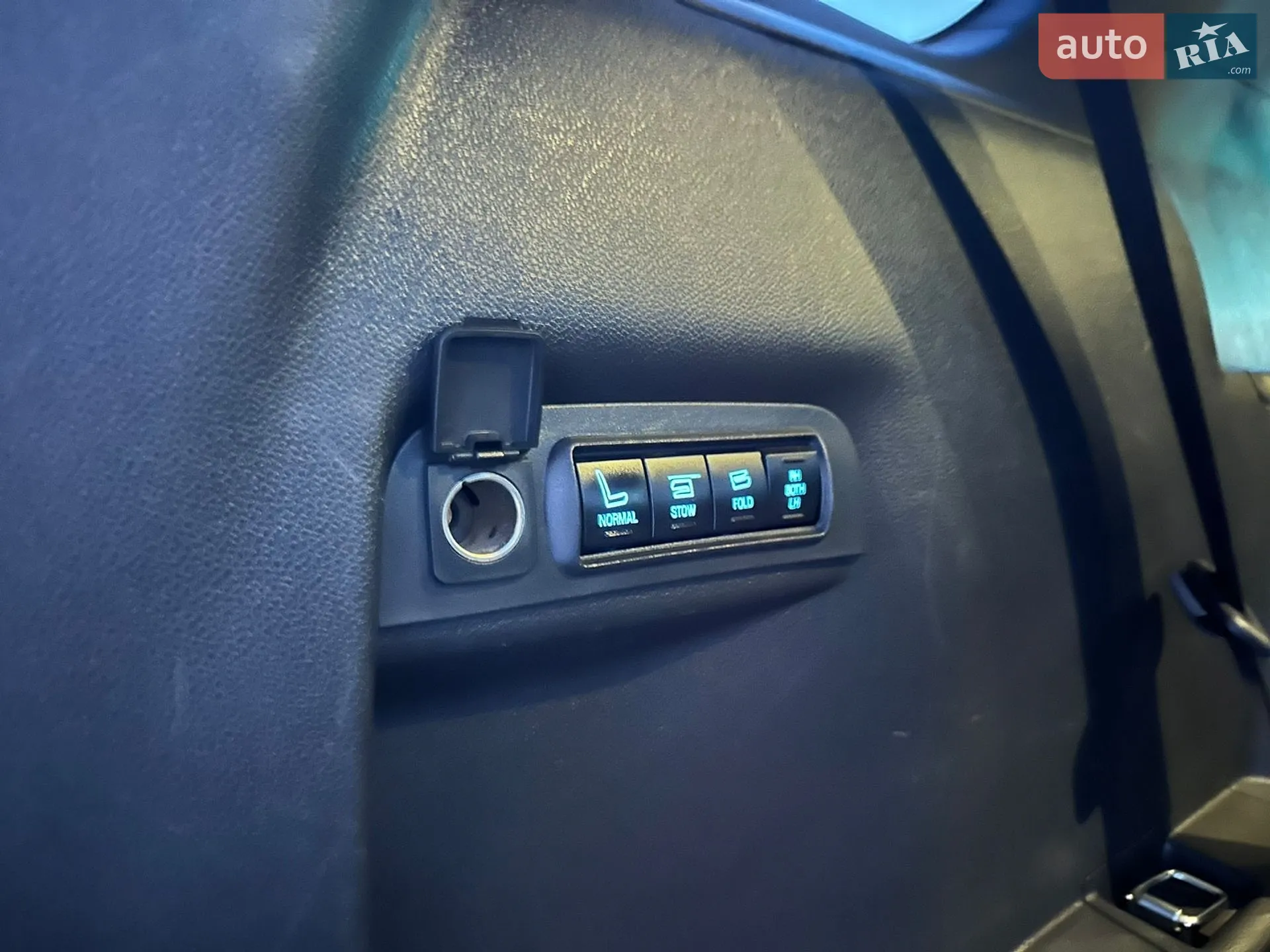 2012 Ford Explorer - мініатюра 38